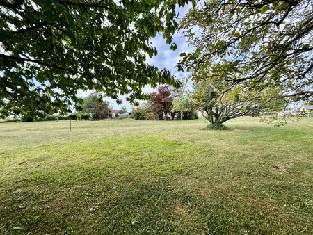terrain constructible de 1 494m2