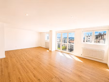 nancy / anatole france : magnifique appartement t4 avec park