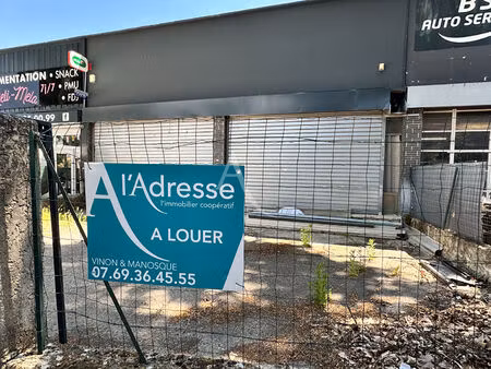 local commercial de 350m2 avec parking à vinon sur verdon