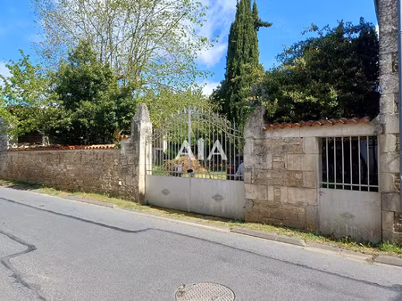 grande maison de village