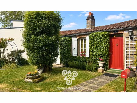 maison en pierre - 2 chambres  jardin  garage