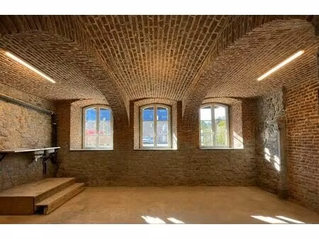 bureaux à louer à rue du château de suarlée suarlée (vbe25366)