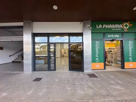 local commercial à louer