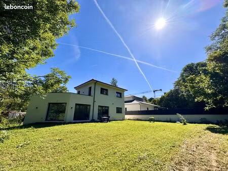 maison 5 pièces 131 m²