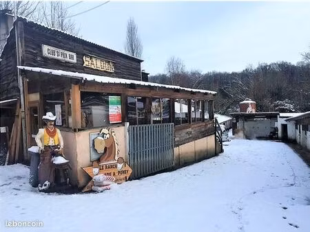 propriété de plus de 6000m2 en bordure de forêt