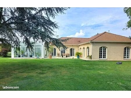 propriété 8 pièces 170 m²