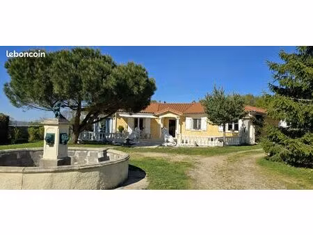 maison 8 pièces 146 m²