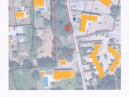 terrain 1435m²
