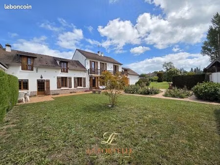 maison 8 pièces 190 m²