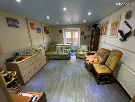 maison 11 pièces 214 m²