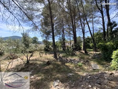terrain 1200 m² cuers