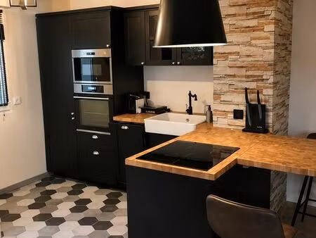 appartement f3 meublé avec piscine & parkings – bapeaume