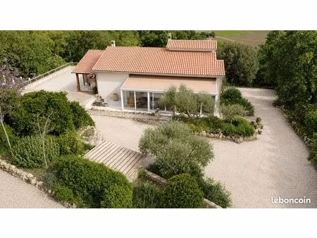 maison 6 pièces 210 m²