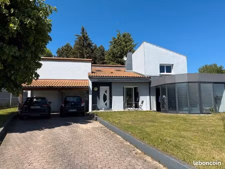 villa d'architecte 182 m² - orcines - vue puy-de-dôme