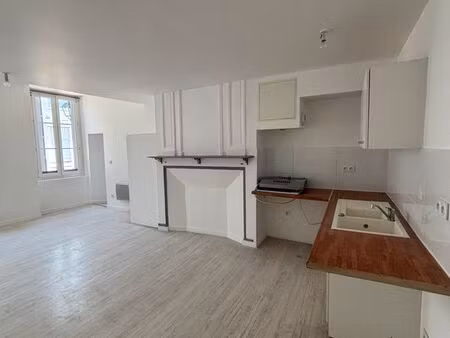 agréable t3 63m² - centre casteljaloux