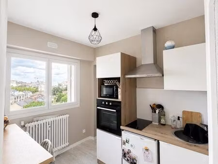 appartement meublé à louer – fonctionnel  lumineux et idéalement situé