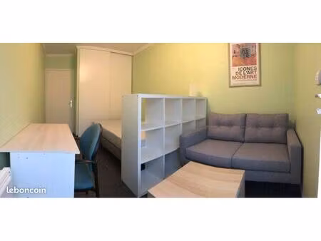 grande chambre meublée - accès indépendant - rer b - pas de frais d'agence