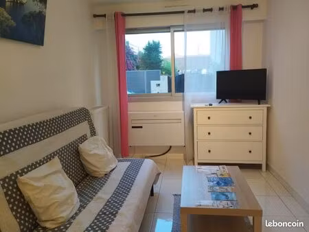 studio à louer immédiatement golf juan à l’année