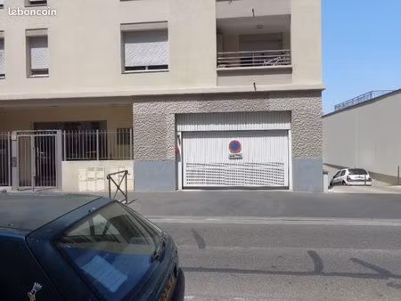 garage quartier gratte-ciel