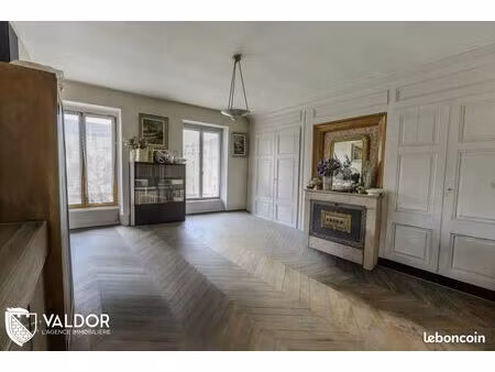 appartement 5 pièces 150 m²