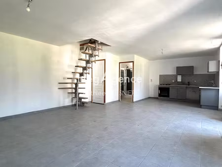 vente maison 4 pièces 95 m² à sainte-cecile (50800)  136 400 €