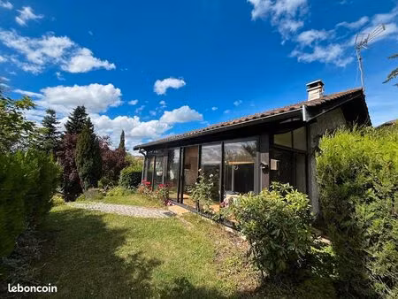 villa 5 pièces 130 m²