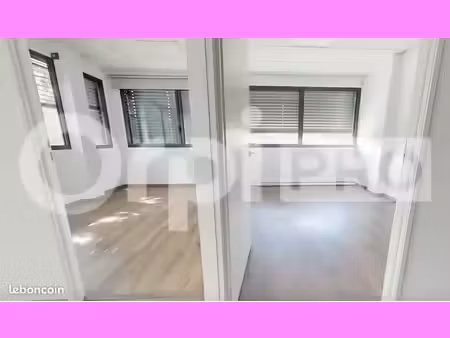 bureau 43 m²