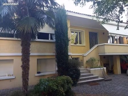 maison 7 pièces 250 m²