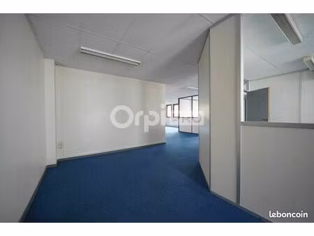 bureau 170 m²