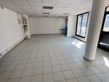 local commercial 107 m²