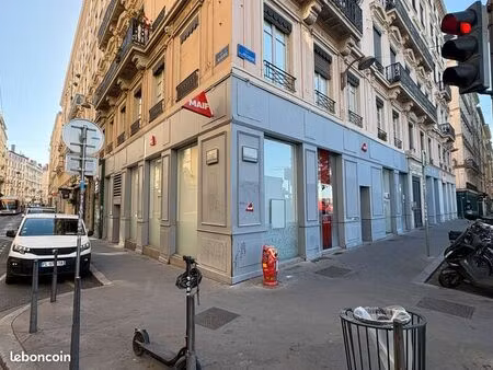 local commercial 175 m²