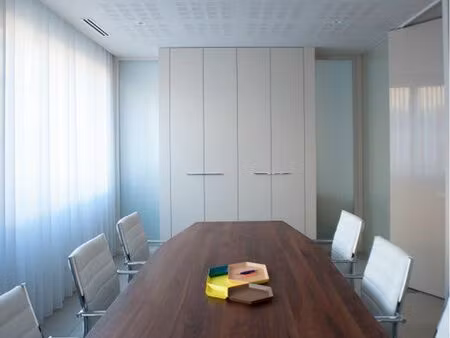 location bureaux en face du palais de justice