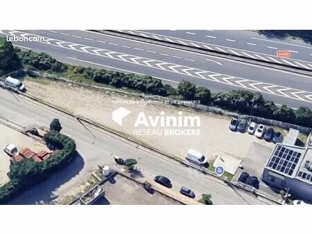 local 1600 m² brignais