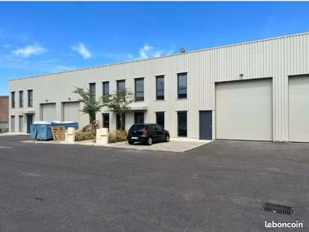 local d'activite 319 m² decines charpieu