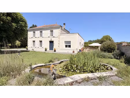 vente maison 9 pièces 208 m² marsais (17700)