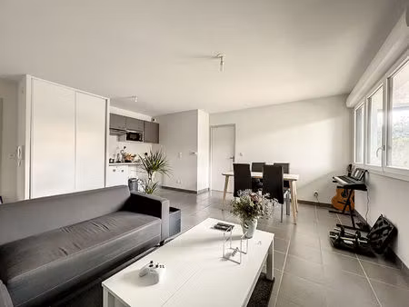 appartement t2 à louer à castanet-tolosan - rez-de-chaussée  43.28 m²