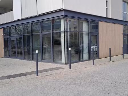 a louer - grand local commercial - immobilier d'entreprise