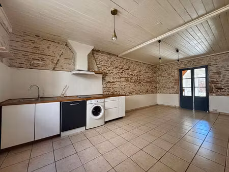 maison de ville t2bis avec terrasse à louer à agen  secteur cours victor hugo
