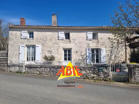 maison en pierre sur benet 119m2