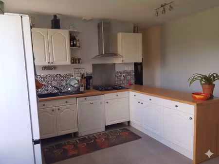maison sur sous-sol  3 chambres  2000 m2 terrain