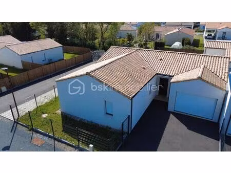 maison traditionnelle de 111 m² à jard-sur-mer