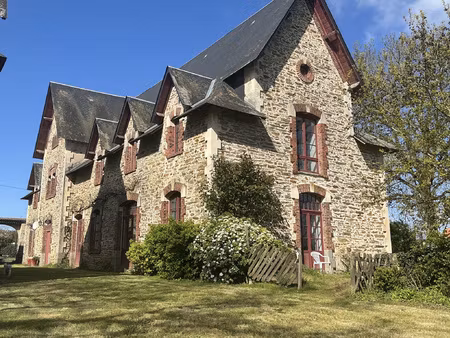 a vendre maison de caractère 7 chambres mouchamps 85640