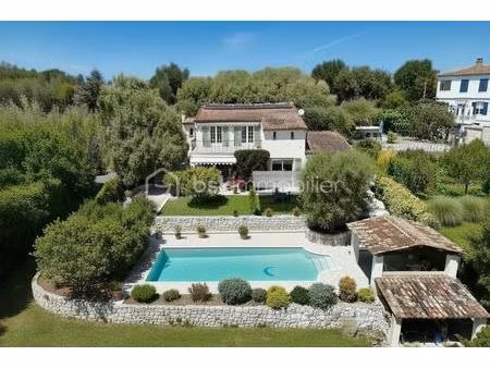maison de 210 66 m² à vence