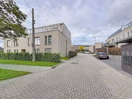 penthouse - 3 chambres - 2 salle de bains - garages