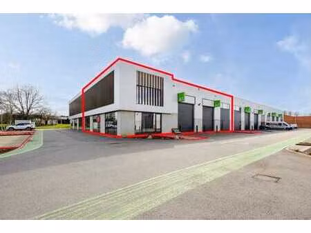 pme unite a2 et 2 emplacements de parking