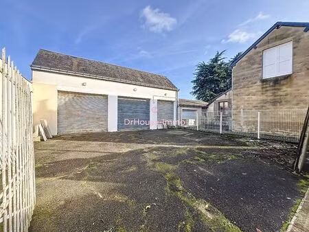 garage de 95m2 sur une parcelle clos de 198 m2  possibilité de transformer en habitation