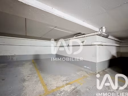 vente parking undefined m²