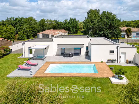 maison t5 sur la commune du girouard