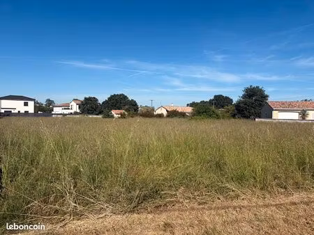 terrain 1043 m² saint jory