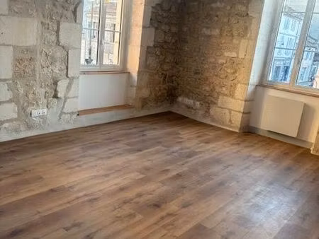 appartement t1 très bon état quartier de l'houmeau